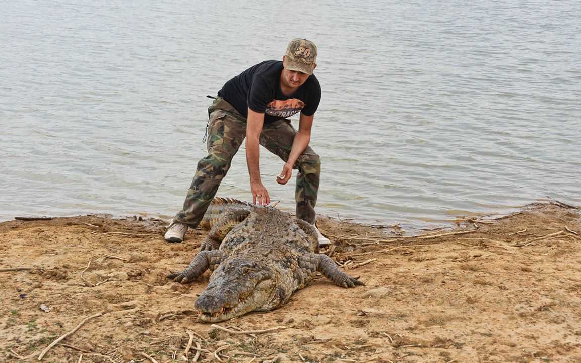 Vodič s putovanja - Bazoule — Burkina Faso: Foto priča Snaga ugriza krokodila