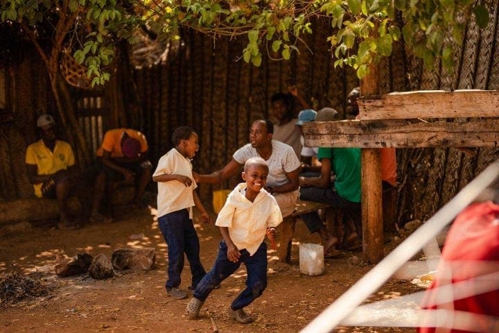 Zanzibar sa decom - poseta skolici